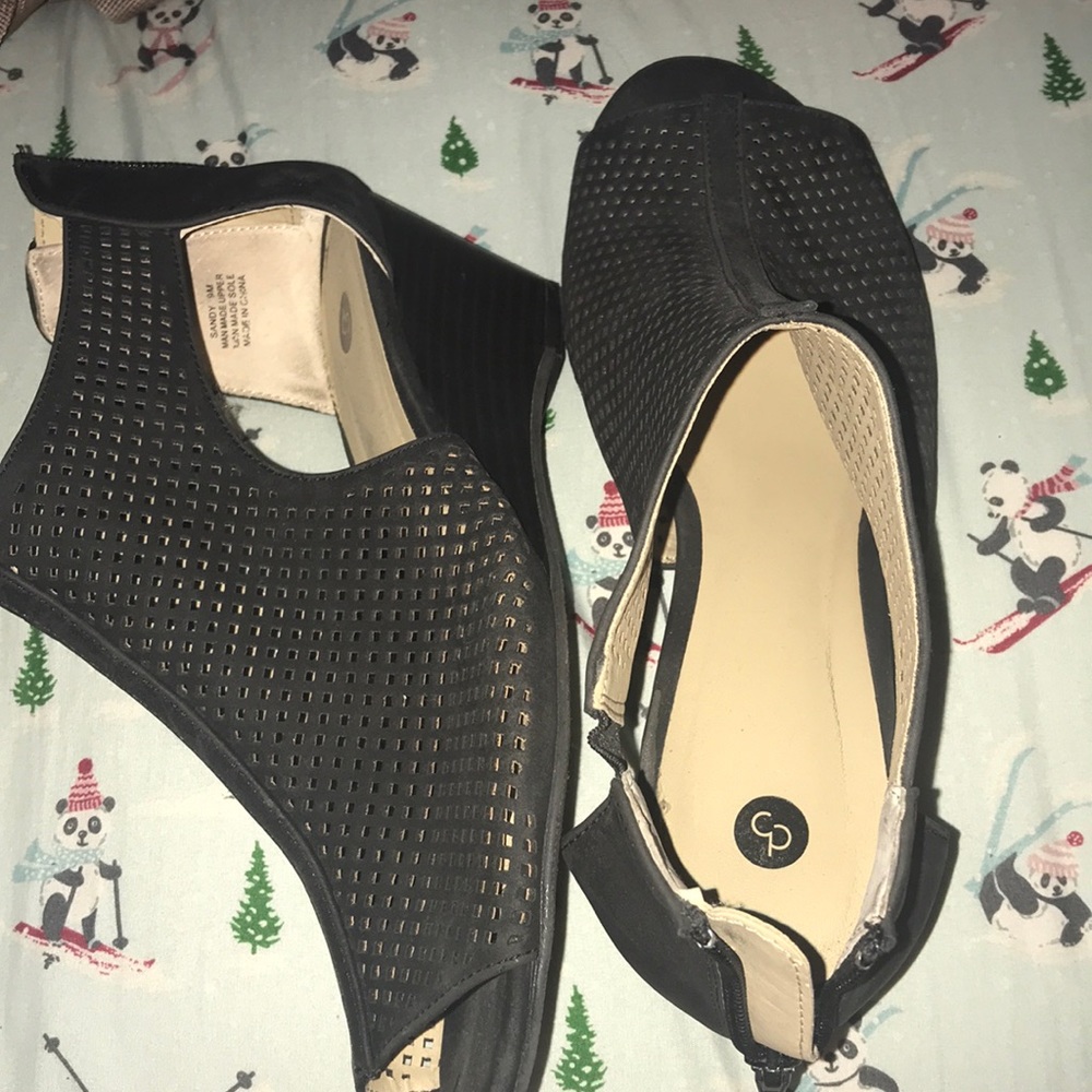 Worn twice wedges!!